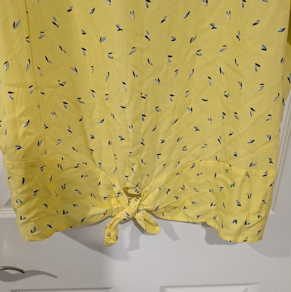 Buffalo David Bitton Yellow Tie Front Detail Short Sleeve Blouse in Size XXL - Picture 5 of 9